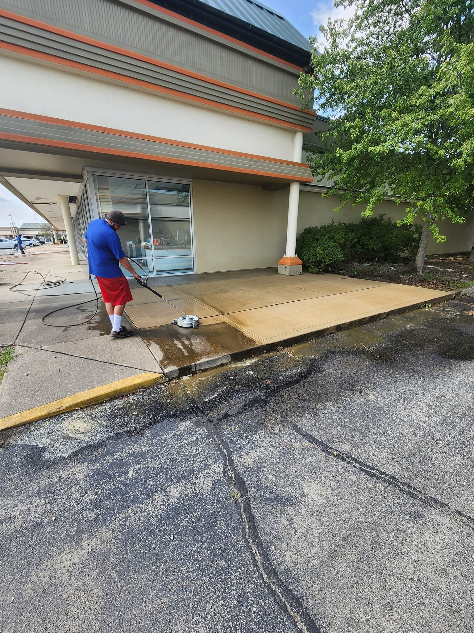 Oil stains in parking lots are not only unsightly but also pose a significant safety hazard. They can create slippery surfaces, leading to accidents and injuries. MerkBlasting offers professional parking lot pressure washing services to effectively remove oil stains and restore your parking lot's appearance and safety.